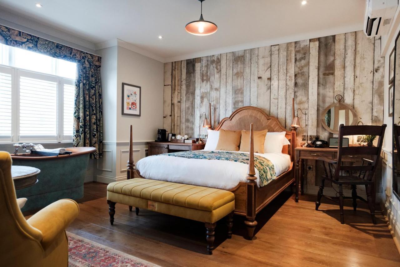 Bear Of Burton Hotel ไครสต์เชิร์ช ภายนอก รูปภาพ